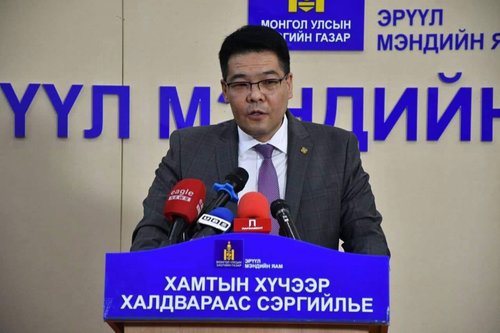 С.Энхболд: Цалин нэмэх эрх нь эмнэлгийн удирдлагад нээлттэй